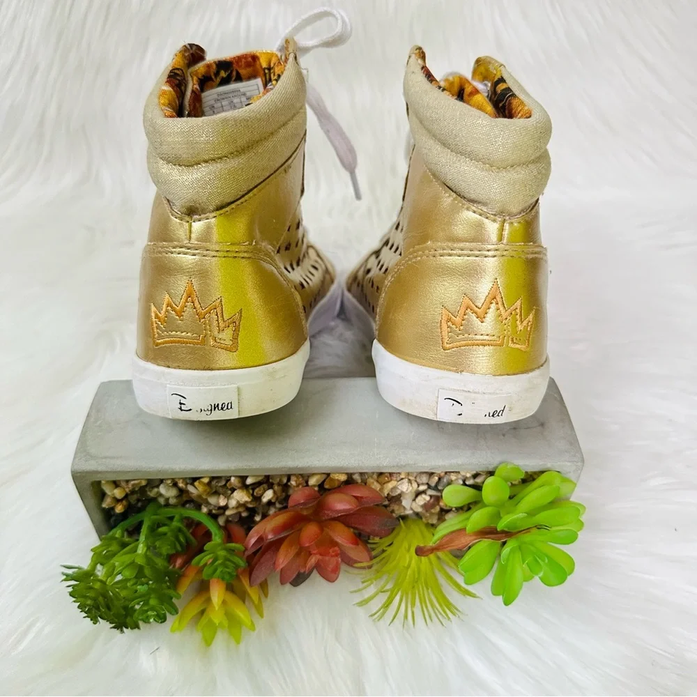 Disney D-Signed Crownin Around Gold Metallic Crown High Top Shoes, 3